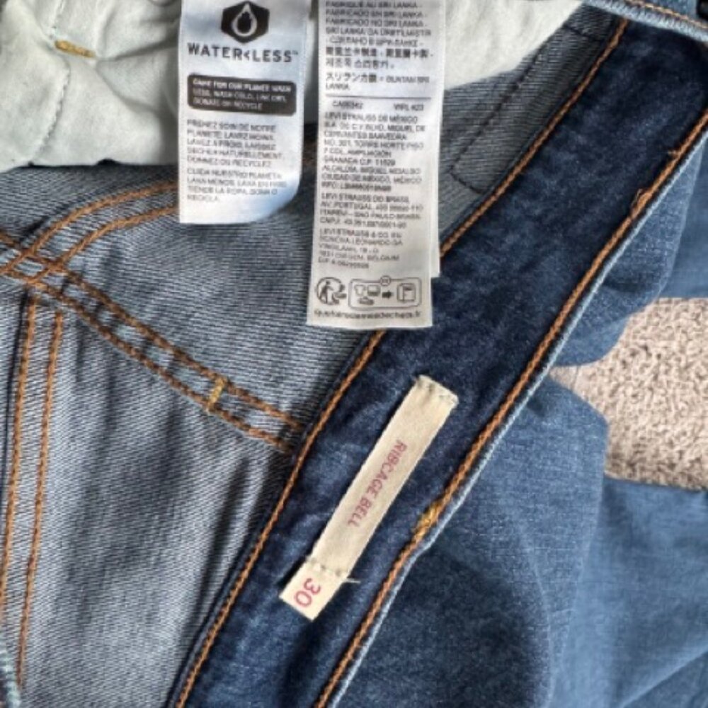 Levi's Ribcage Bell Jean 30x32 - Picture 12 of 15